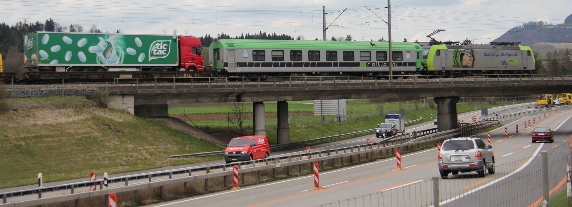 «strasseschweiz» Verband des Strassenverkehrs FRS