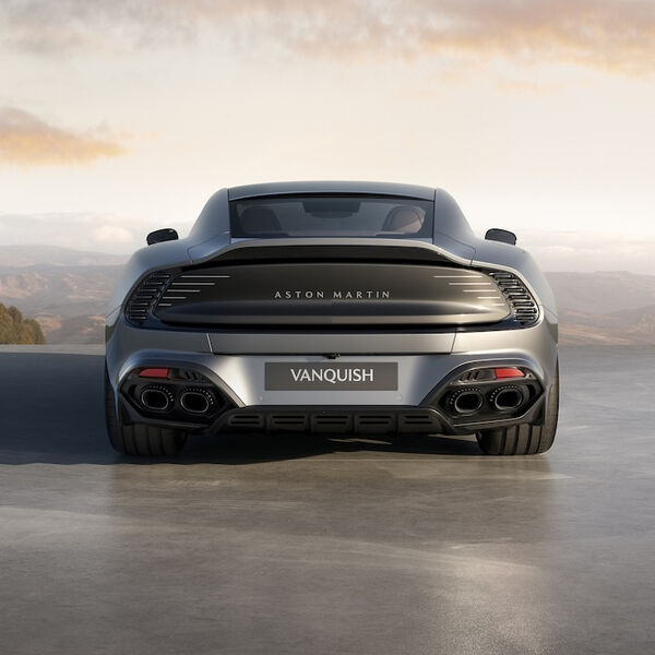 Best of Q – Aston Martin Vanquish 25