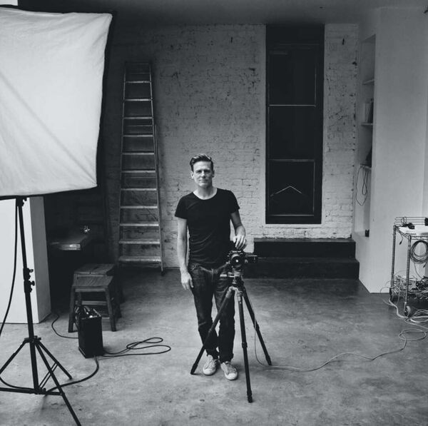 Bryan Adams fotografiert Pirelli Kalender